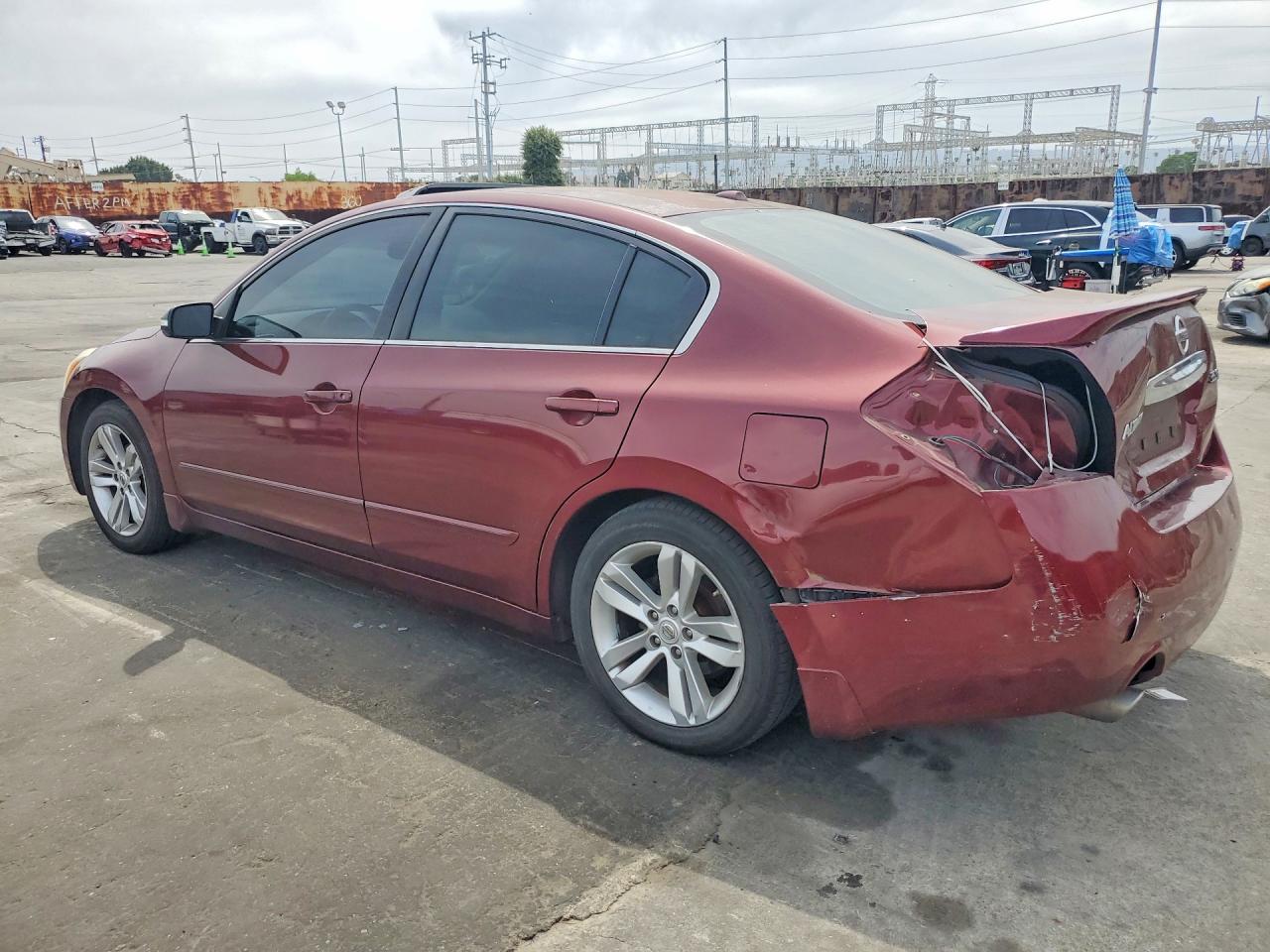 2011 NISSAN ALTIMA 3.5 SR photo 4