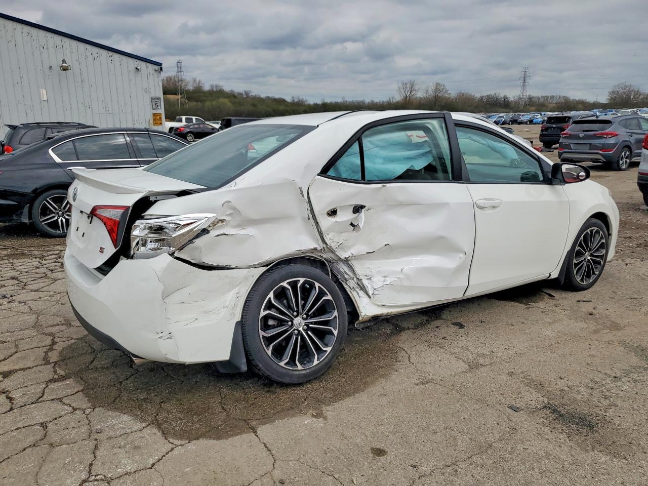 2014 TOYOTA COROLLA S PLUS photo 5