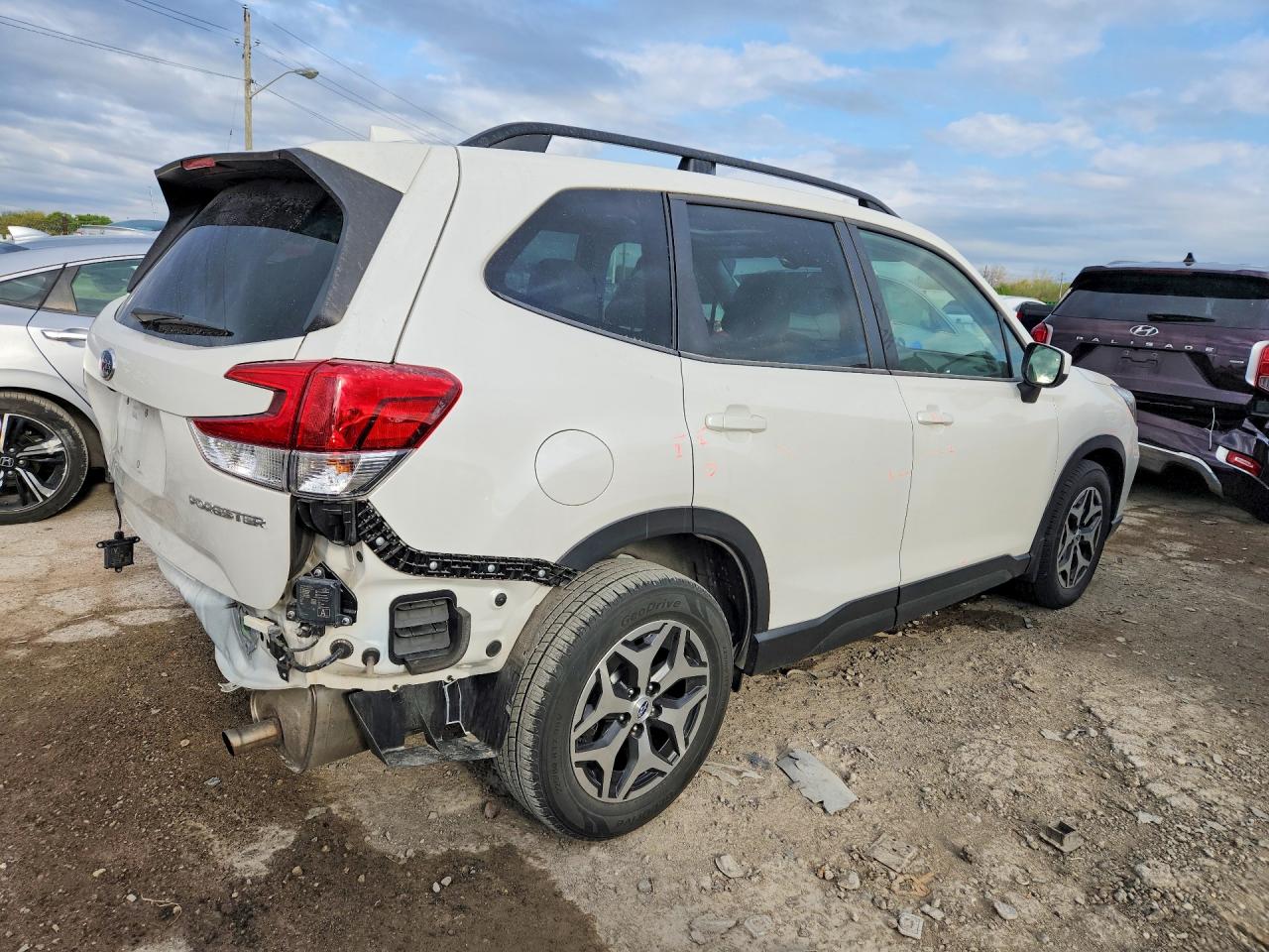 2021 SUBARU FORESTER PREMIUM photo 5