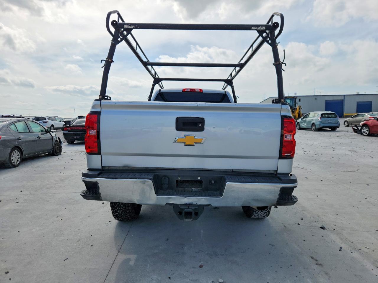 2015 CHEVROLET SILVERADO K2500 HEAVY DUTY photo 16