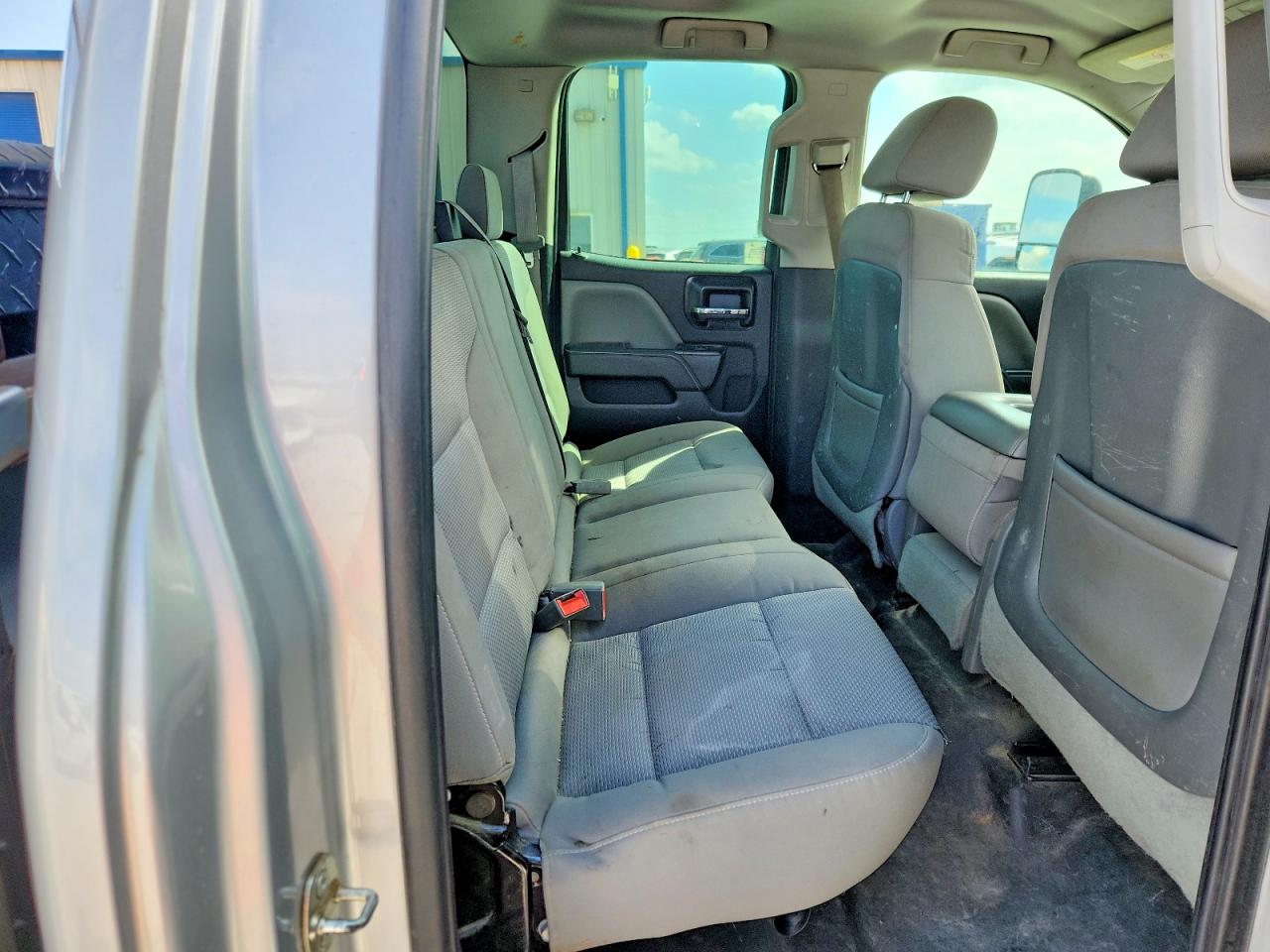 2015 CHEVROLET SILVERADO K2500 HEAVY DUTY photo 28