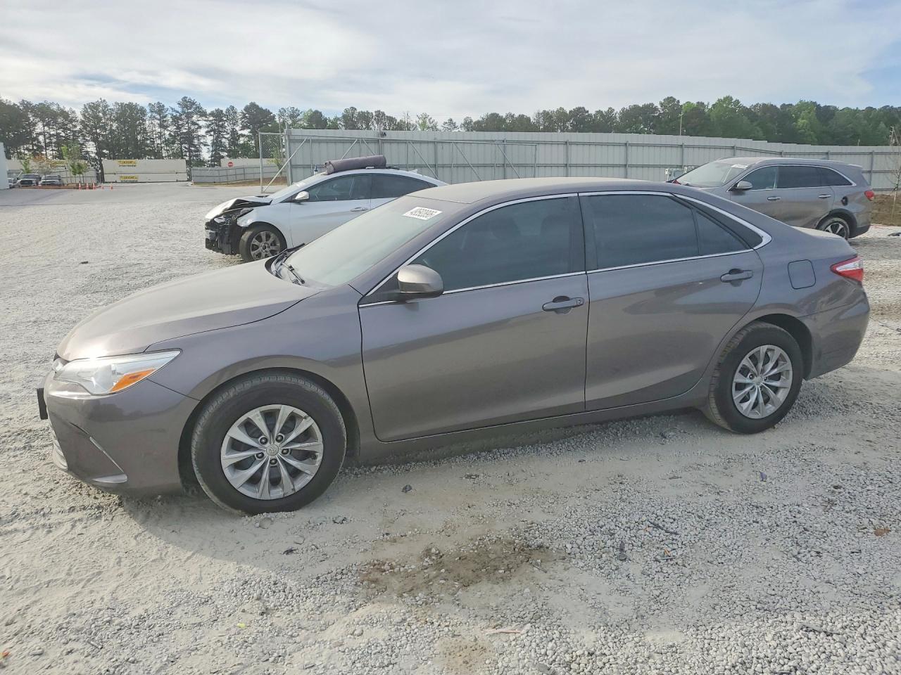 2017 TOYOTA CAMRY