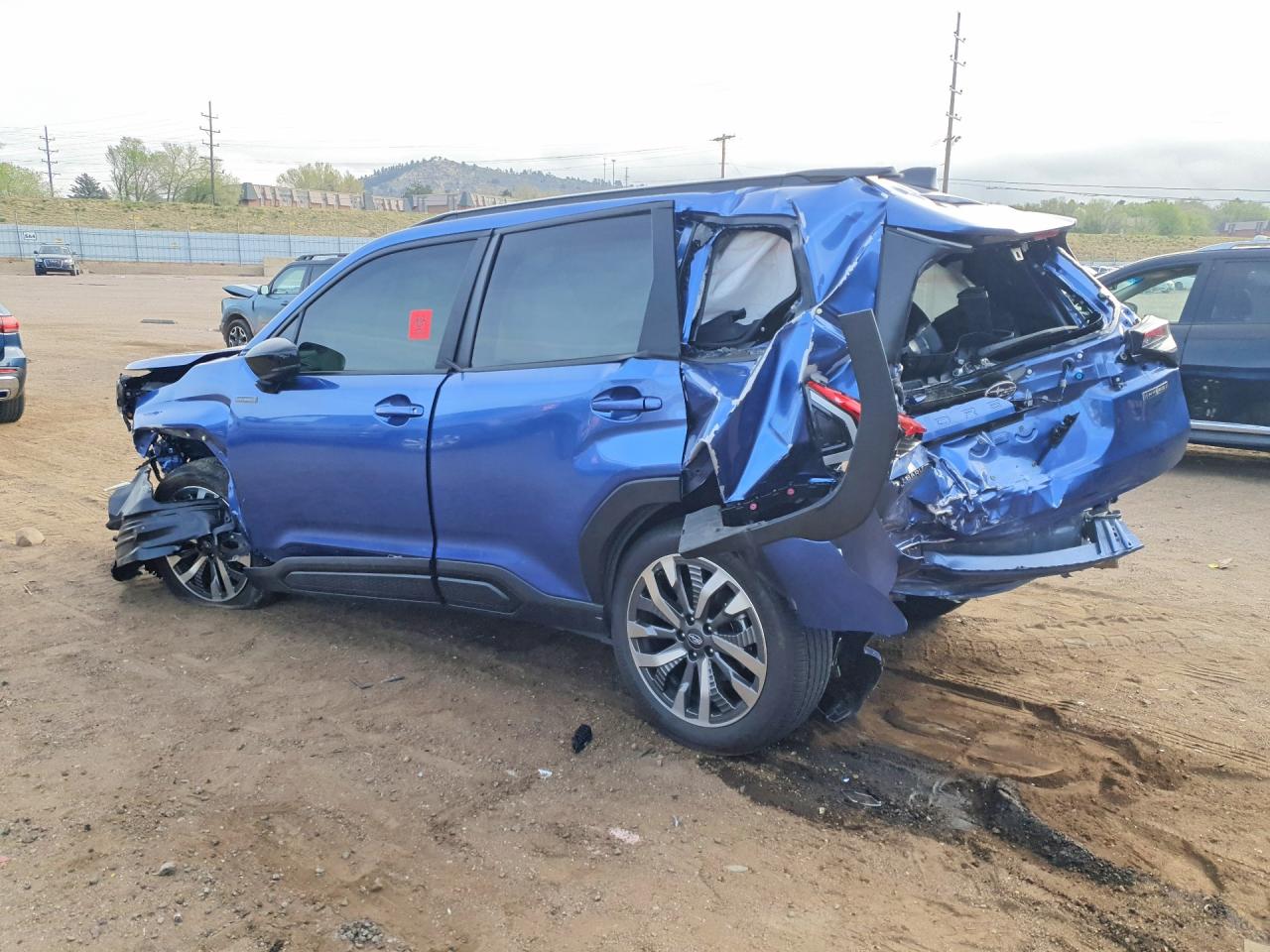 2025 SUBARU FORESTER TOURING photo 2
