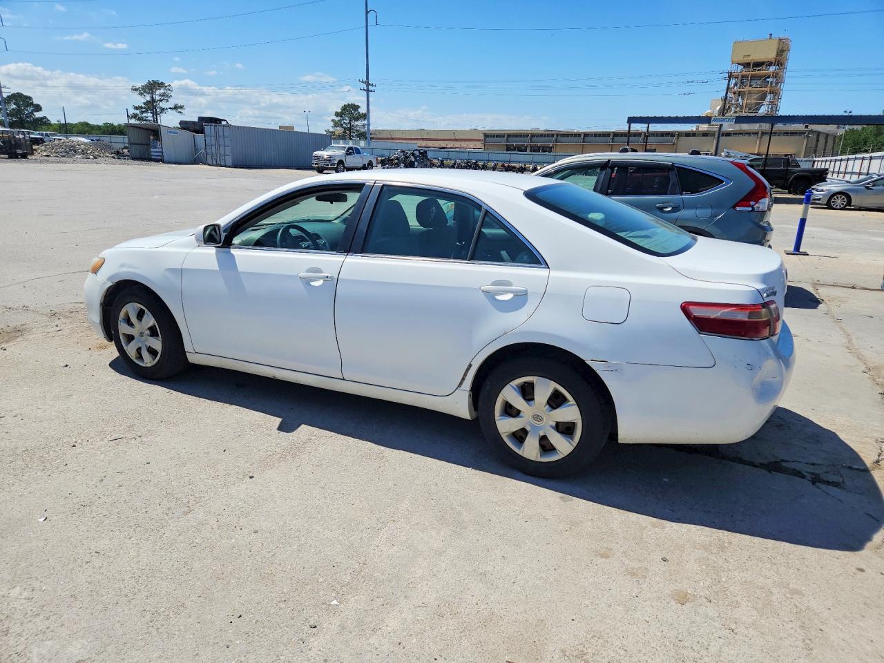 2009 TOYOTA CAMRY LE photo 3