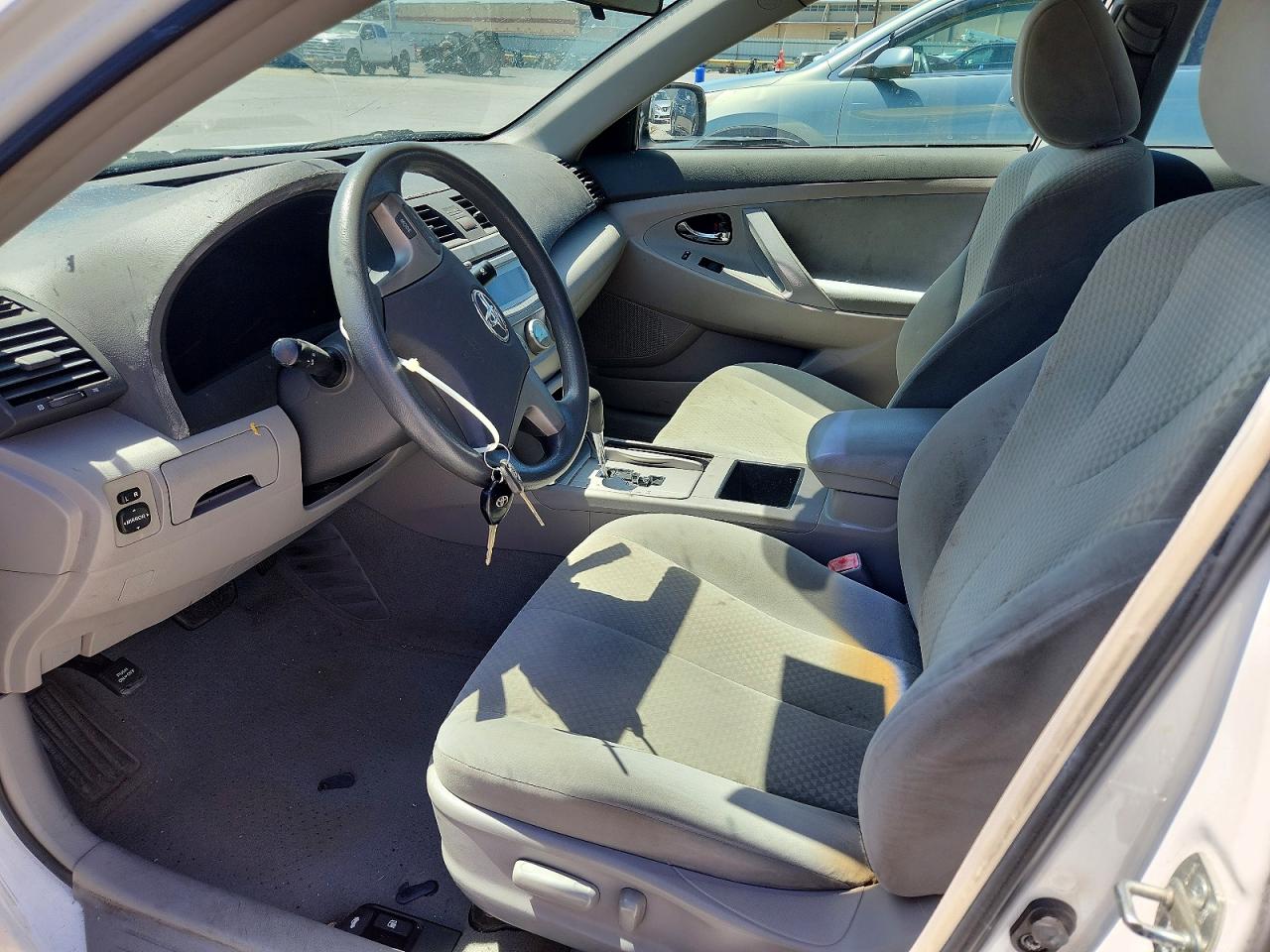 2009 TOYOTA CAMRY LE photo 13