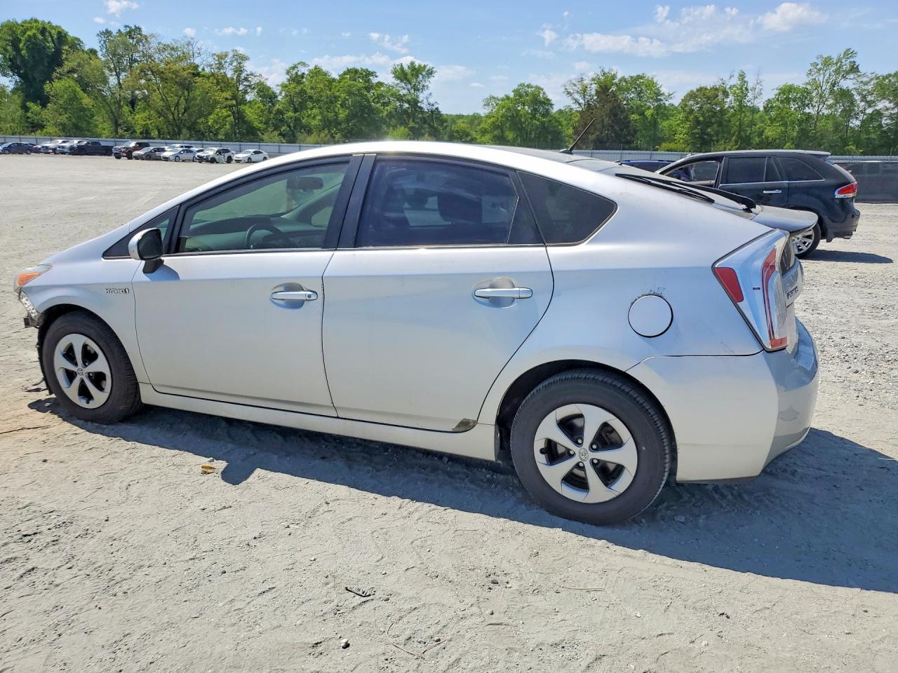 2015 TOYOTA PRIUS TWO photo 3