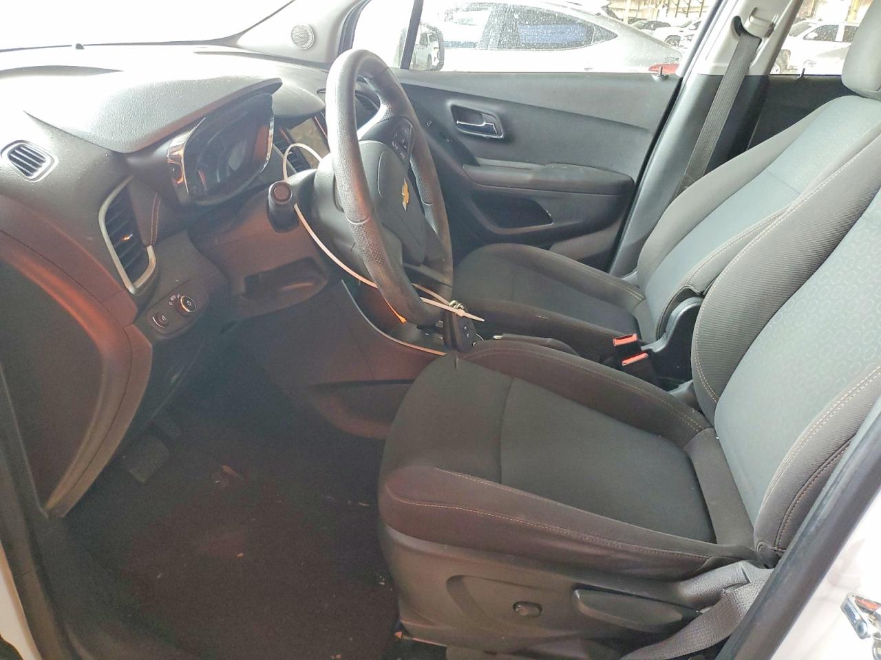 2019 CHEVROLET TRAX LS photo 13