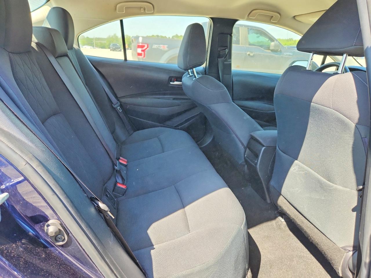 2020 TOYOTA COROLLA LE photo 19