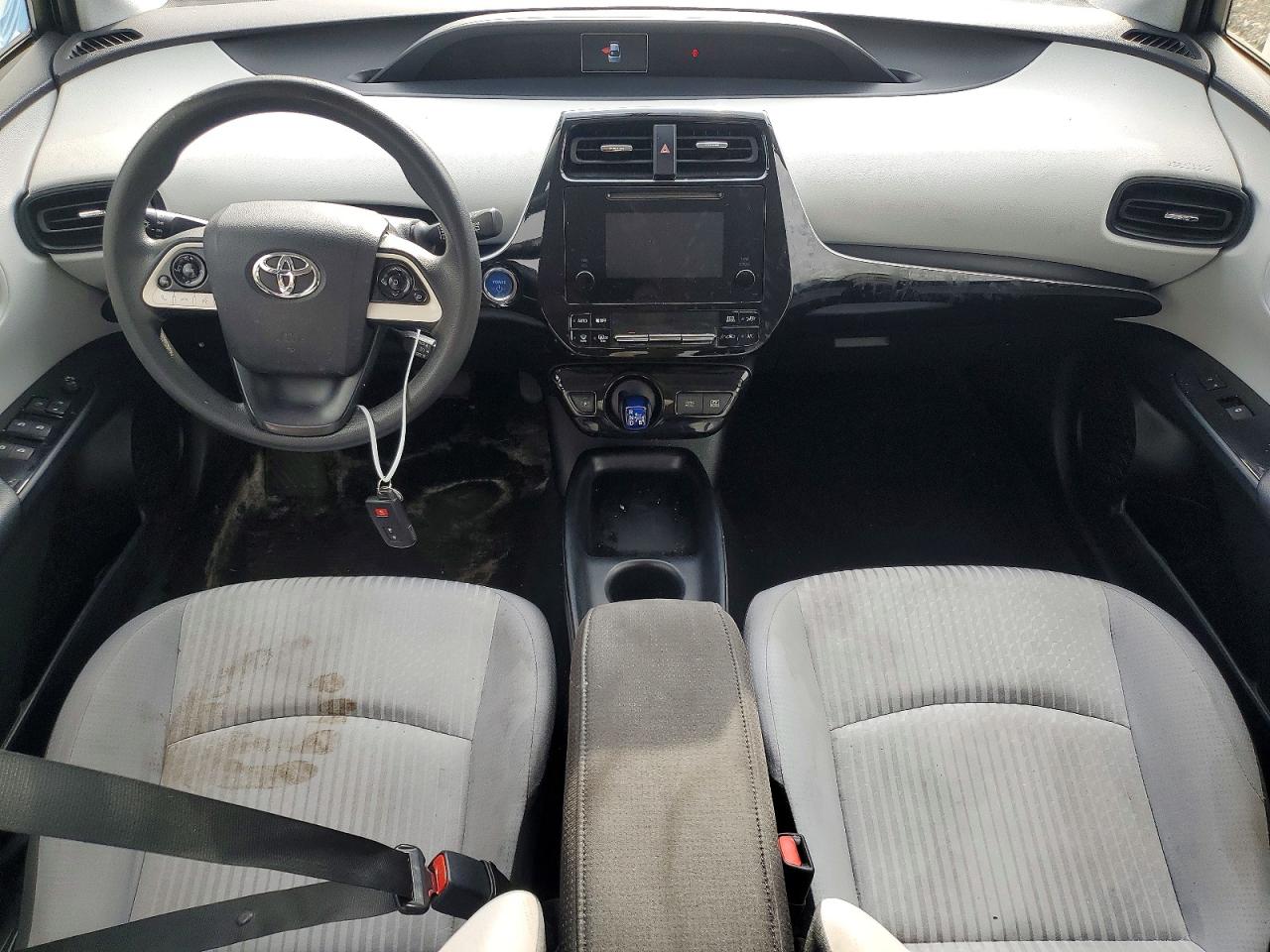 2016 TOYOTA PRIUS TWO photo 15