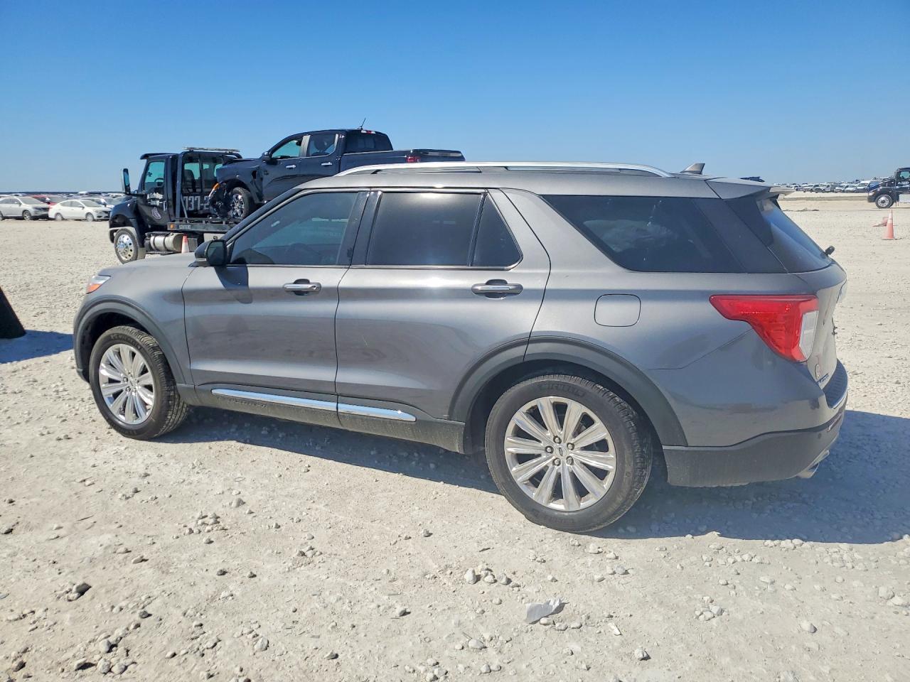 2021 FORD EXPLORER photo 2