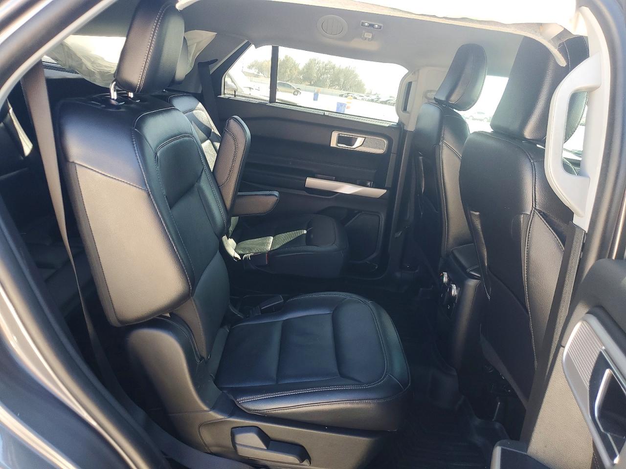 2021 FORD EXPLORER photo 11