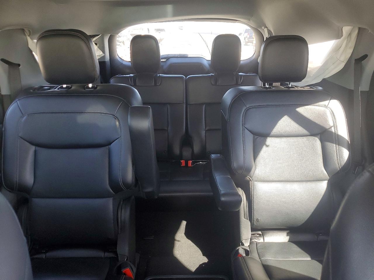 2021 FORD EXPLORER photo 10