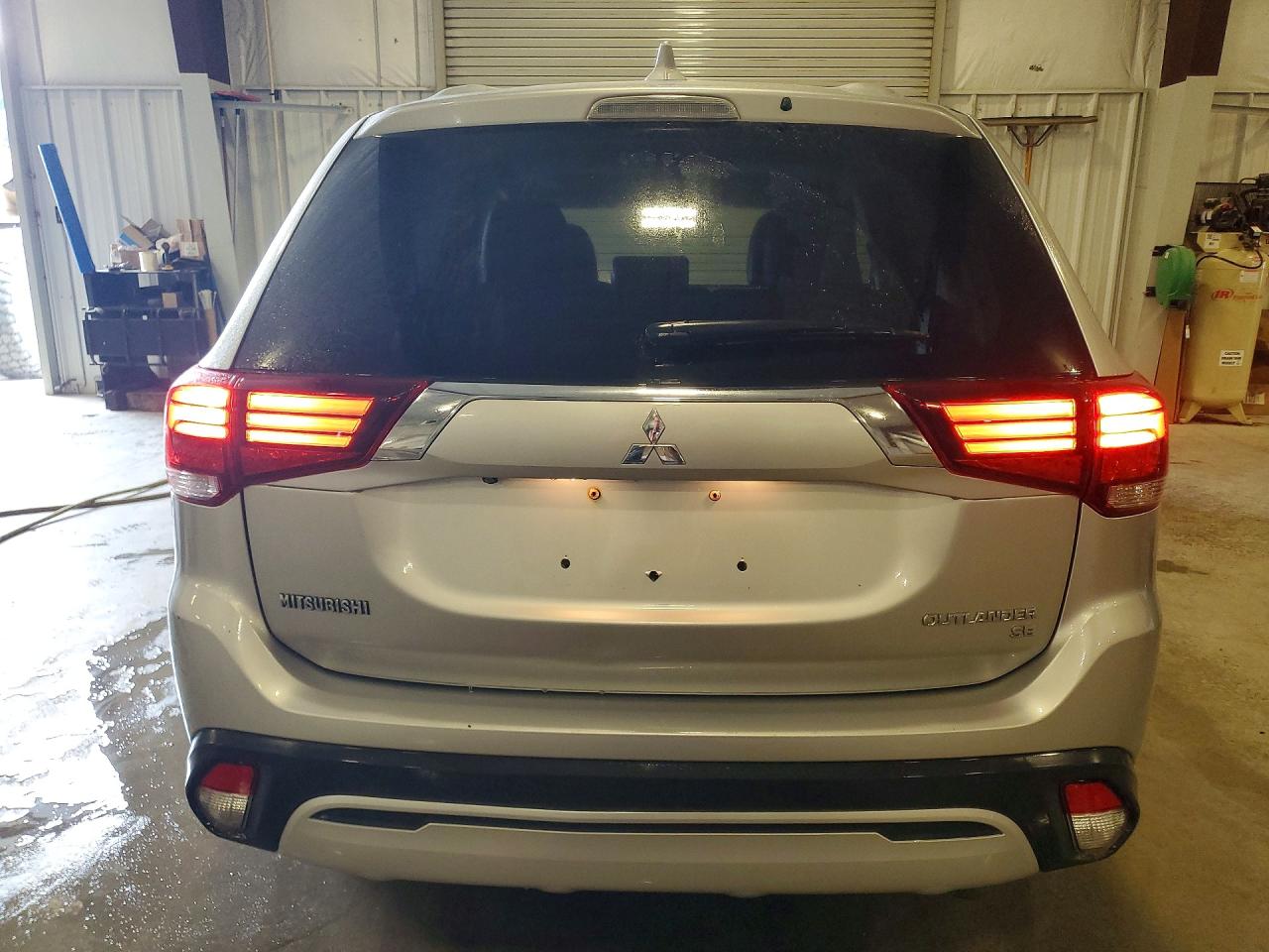 2019 MITSUBISHI OUTLANDER SE photo 16