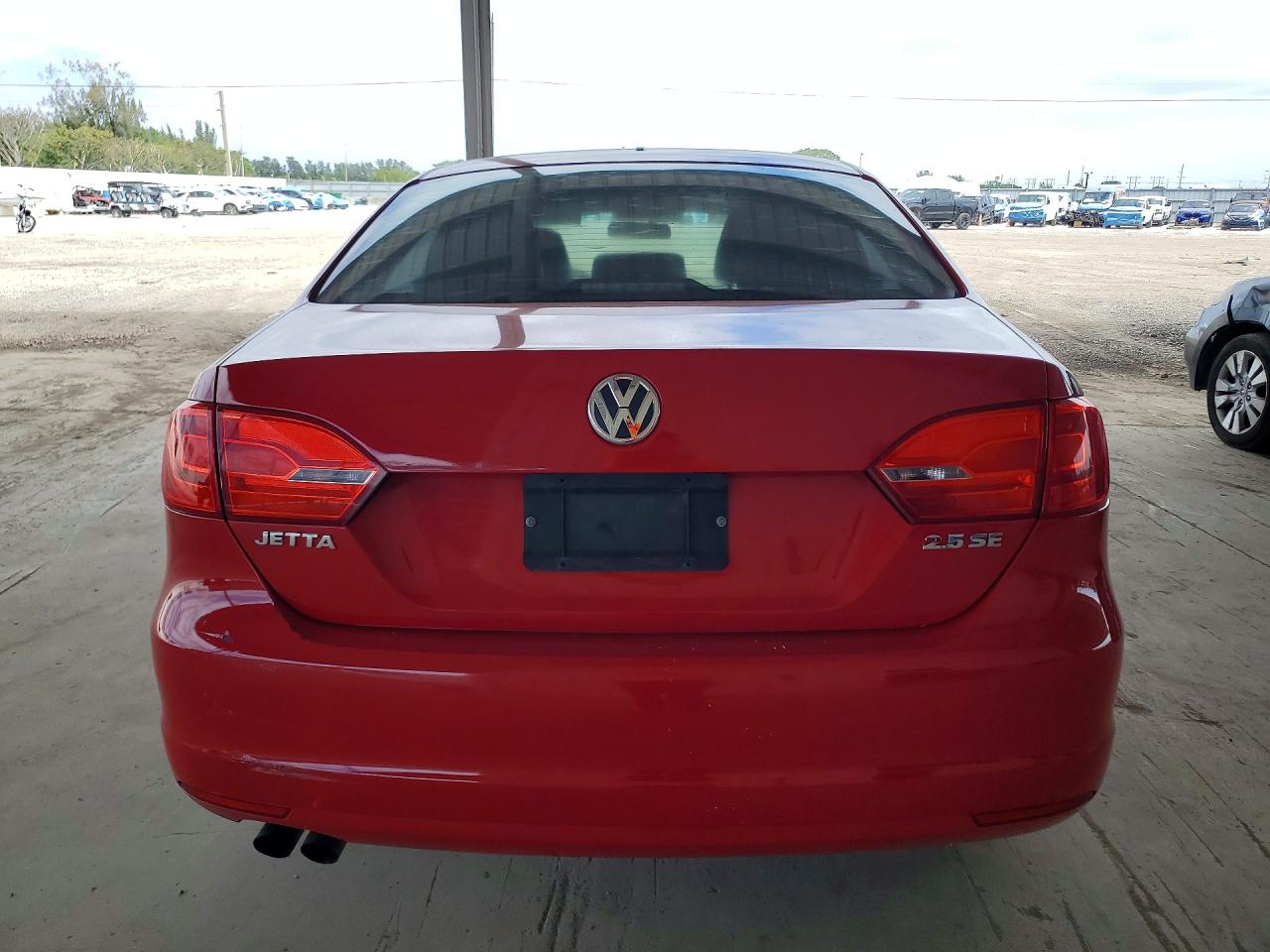 2011 VOLKSWAGEN JETTA SE photo 11