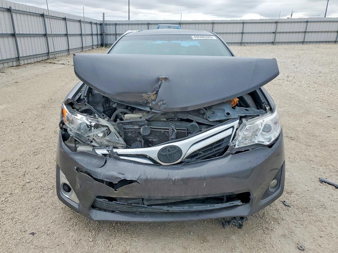 2012 TOYOTA CAMRY XLE photo 9