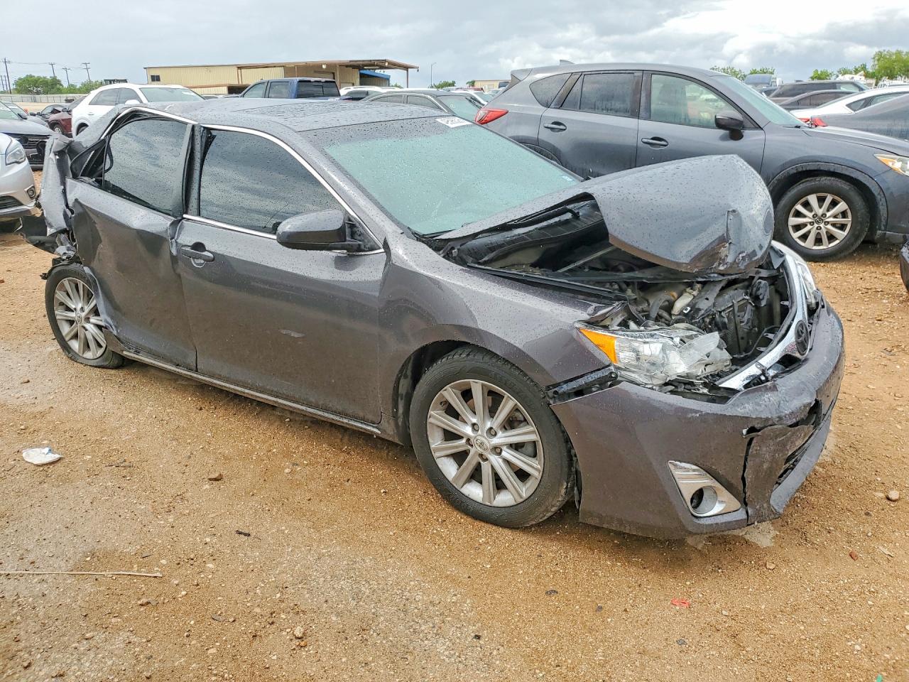 2012 TOYOTA CAMRY XLE photo 7