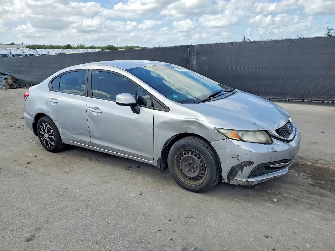 2013 HONDA CIVIC LX photo 4