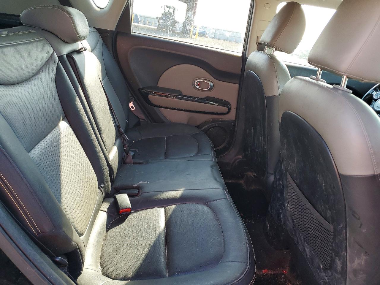 2016 KIA SOUL + photo 19