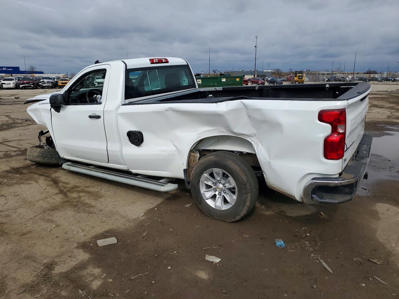 2024 CHEVROLET SILVERADO C1500 photo 3