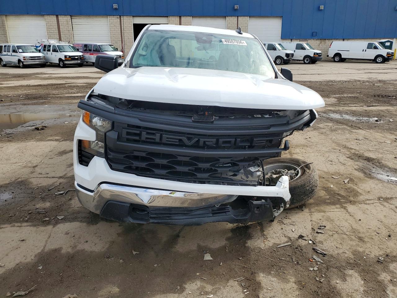 2024 CHEVROLET SILVERADO C1500 photo 9