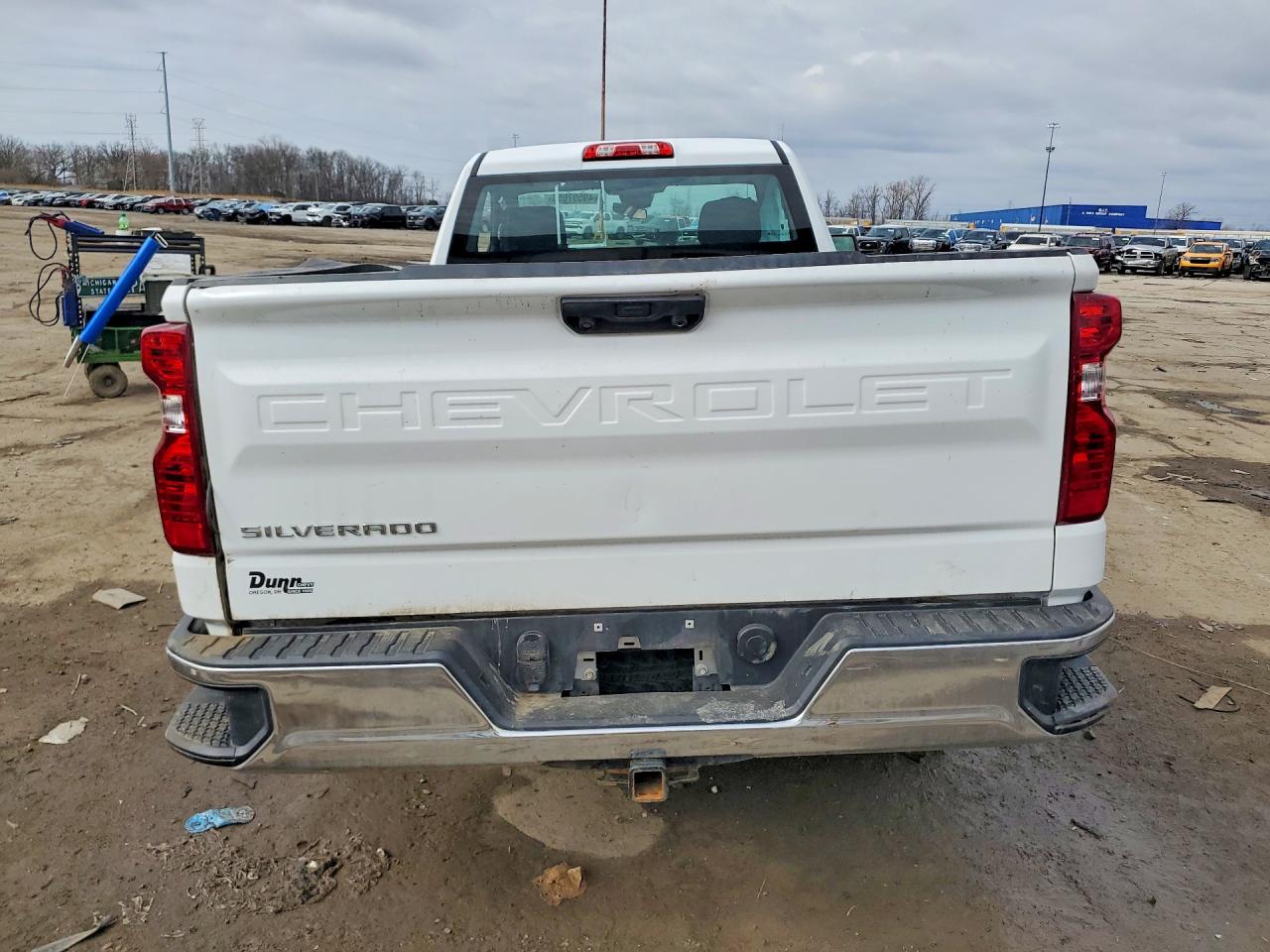 2024 CHEVROLET SILVERADO C1500 photo 11