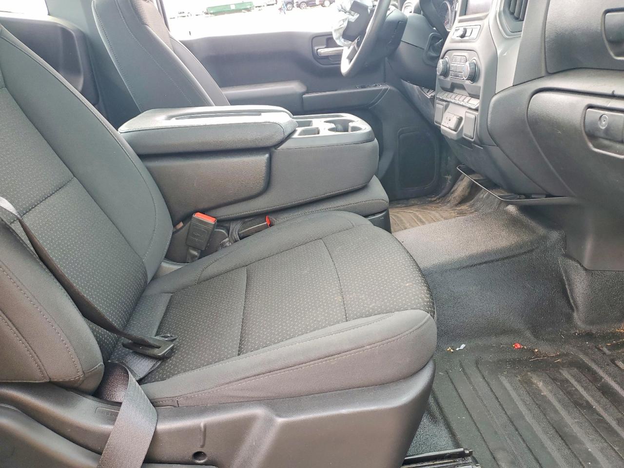 2024 CHEVROLET SILVERADO C1500 photo 19