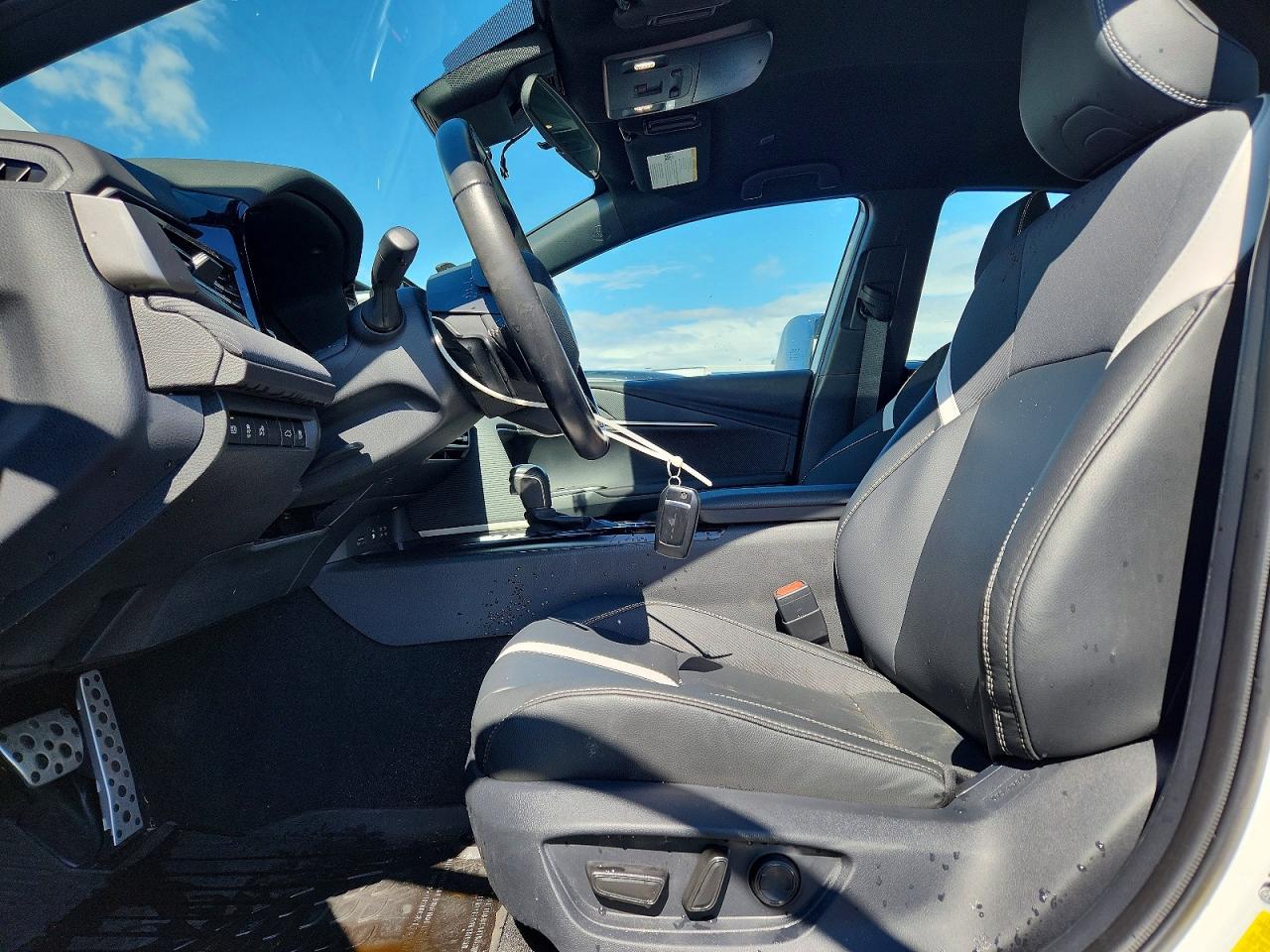 2025 TOYOTA CAMRY SE photo 7