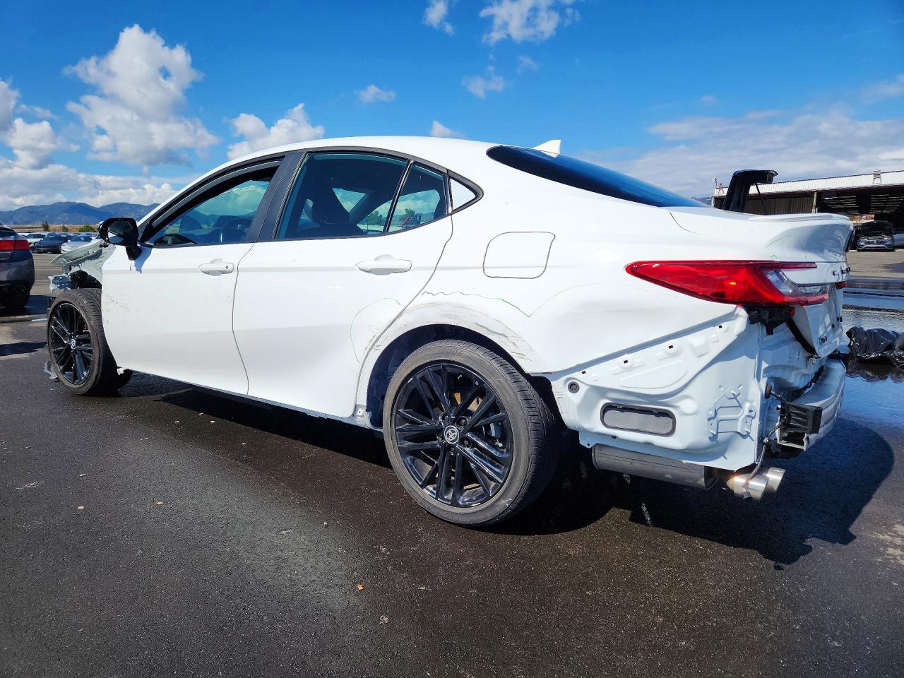 2025 TOYOTA CAMRY SE photo 2