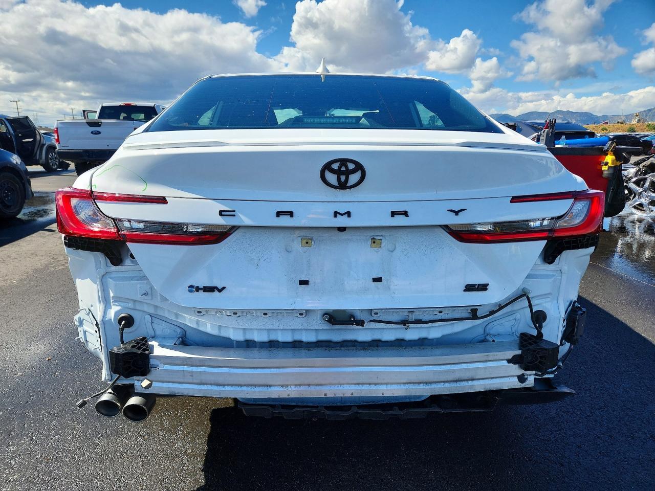 2025 TOYOTA CAMRY SE photo 6