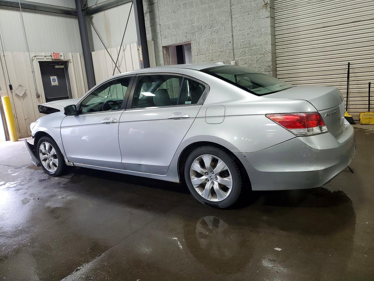 2009 HONDA ACCORD EXL photo 2