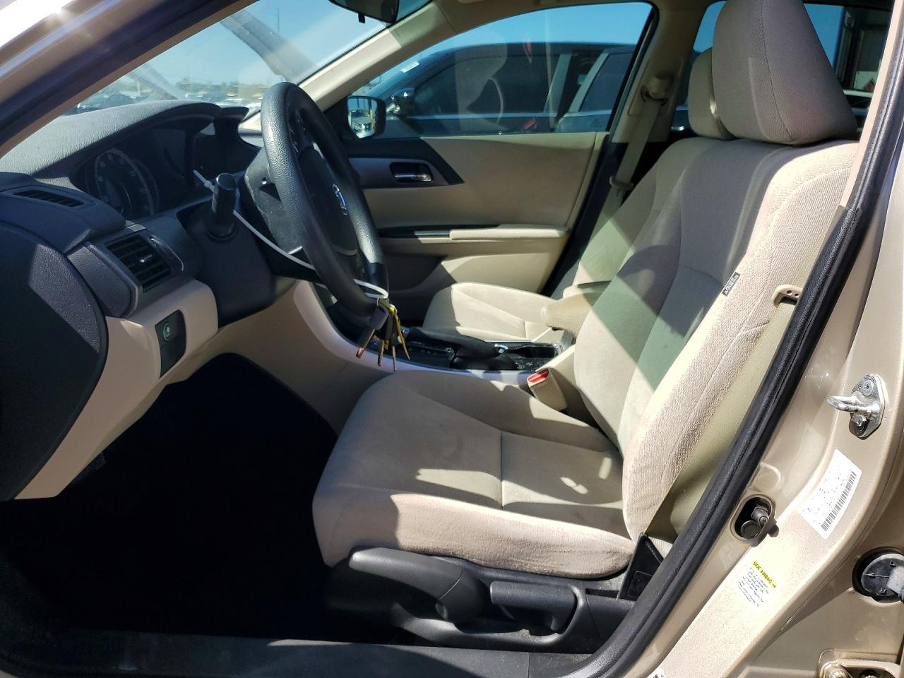 2013 HONDA ACCORD LX photo 19