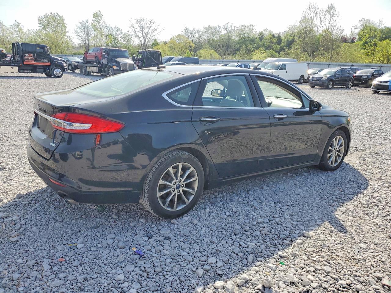 2017 FORD FUSION SE photo 5