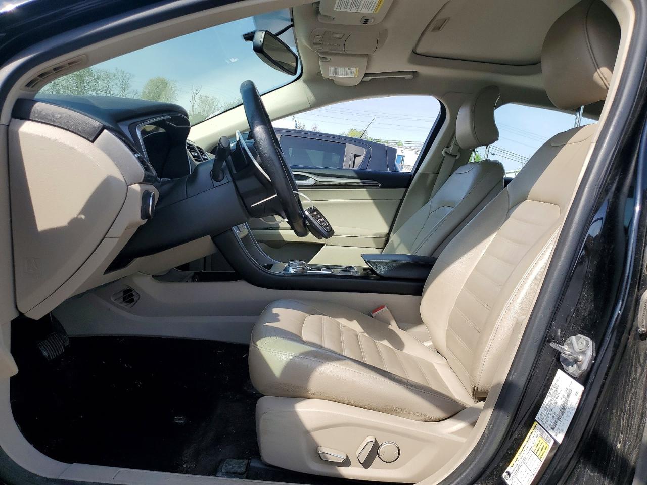 2017 FORD FUSION SE photo 13