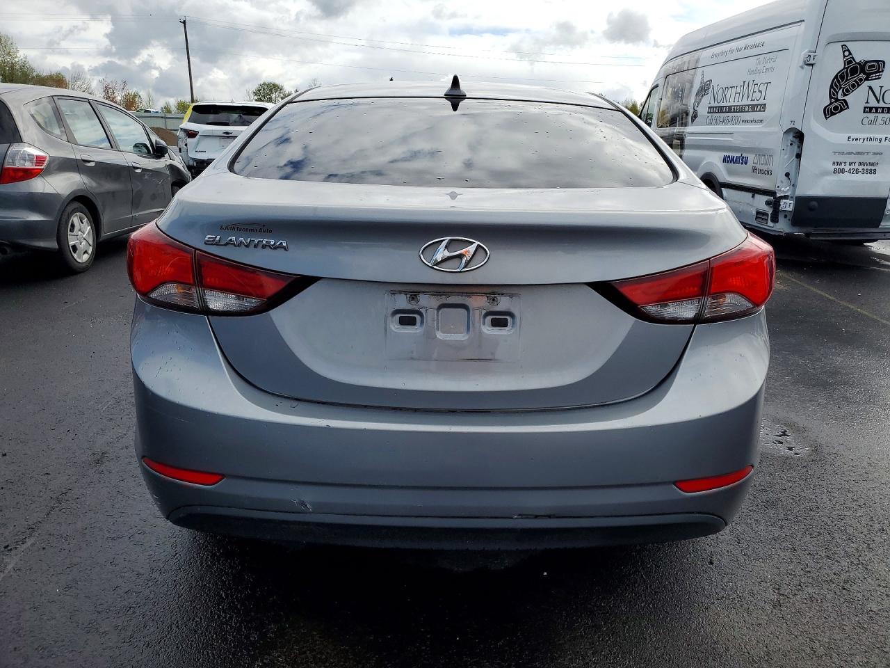 2015 HYUNDAI ELANTRA SE photo 11