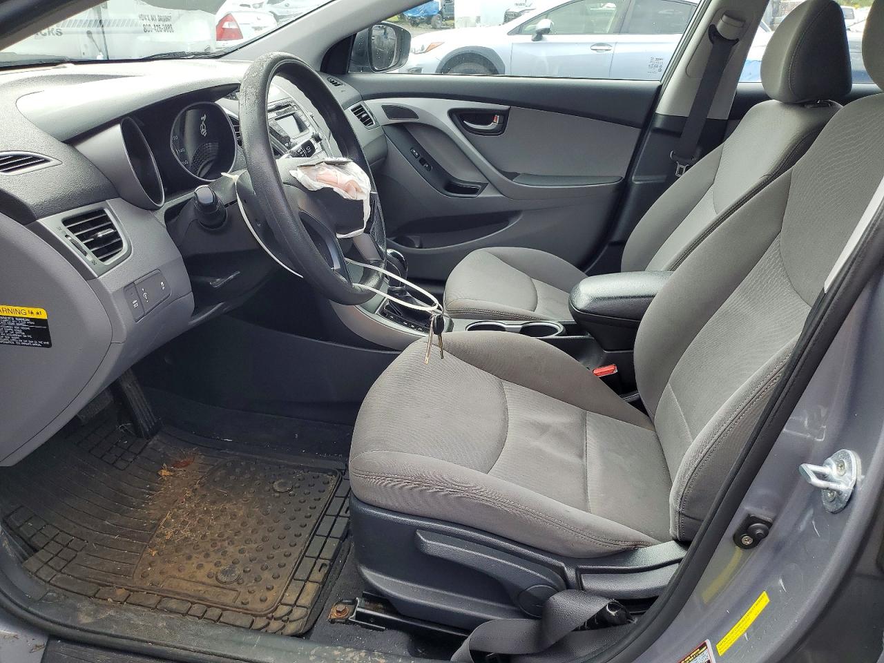 2015 HYUNDAI ELANTRA SE photo 13