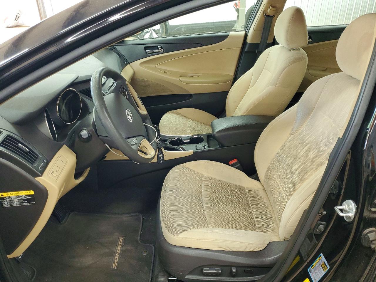 2013 HYUNDAI SONATA GLS photo 19