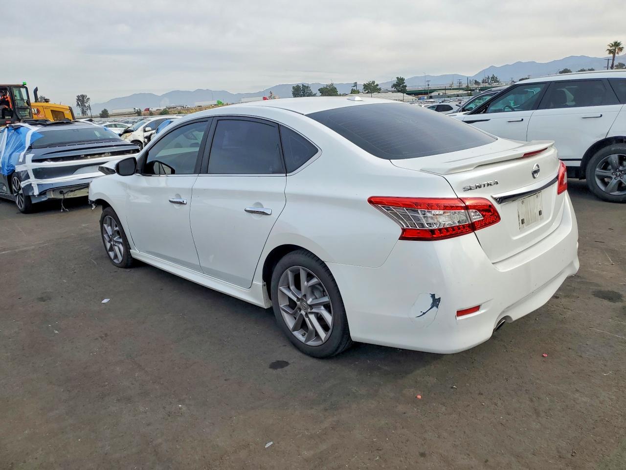 2015 NISSAN SENTRA SR photo 4