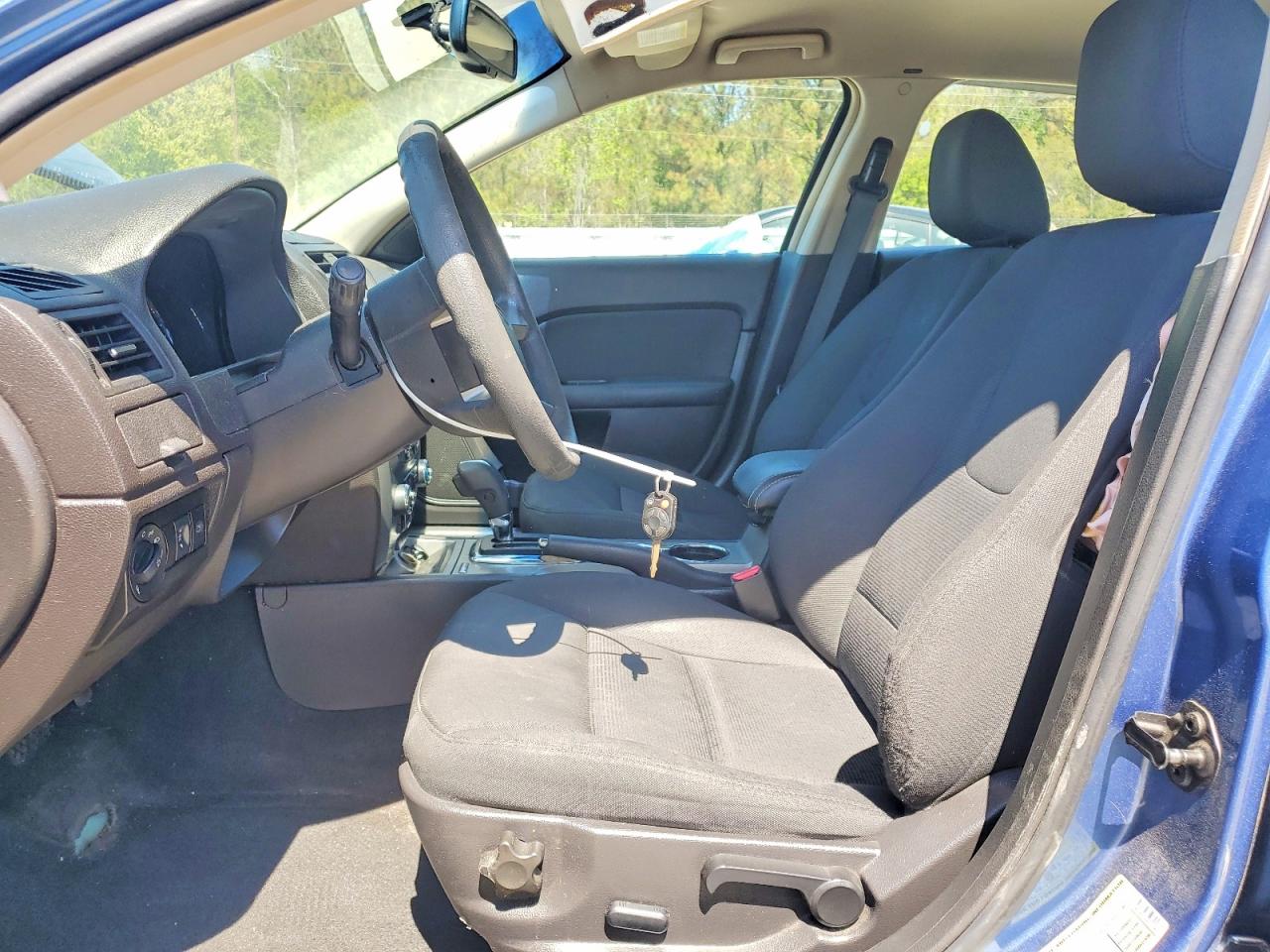 2010 FORD FUSION SE photo 19