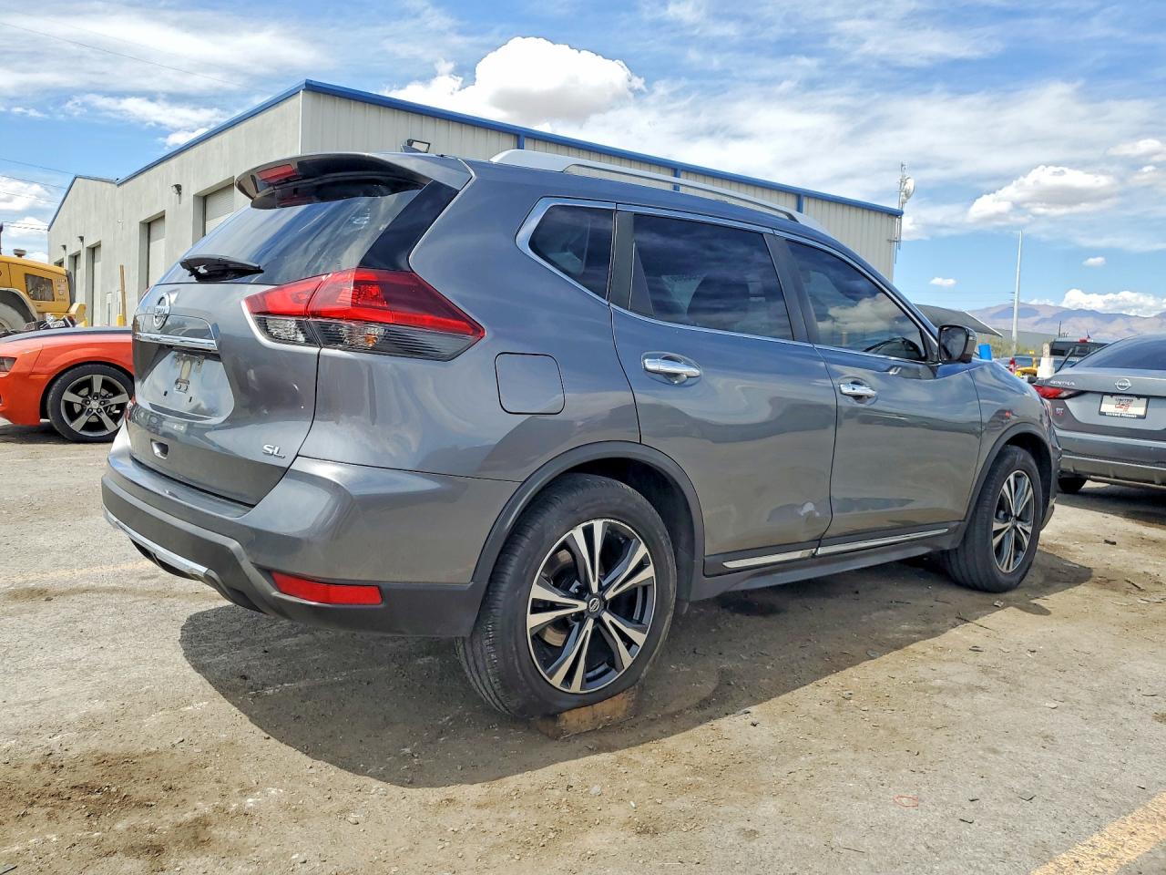2018 NISSAN ROGUE SL photo 3