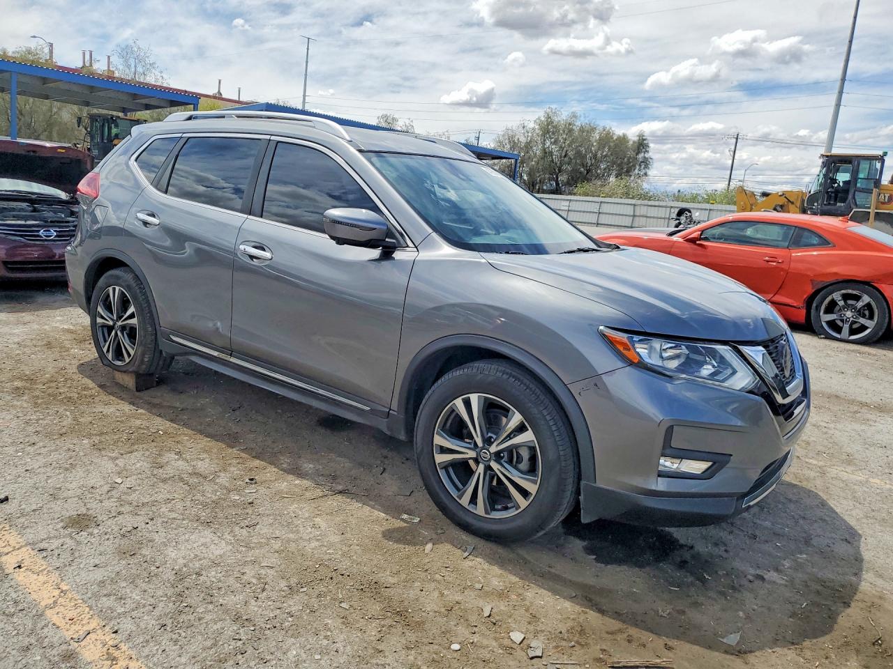 2018 NISSAN ROGUE SL photo 4