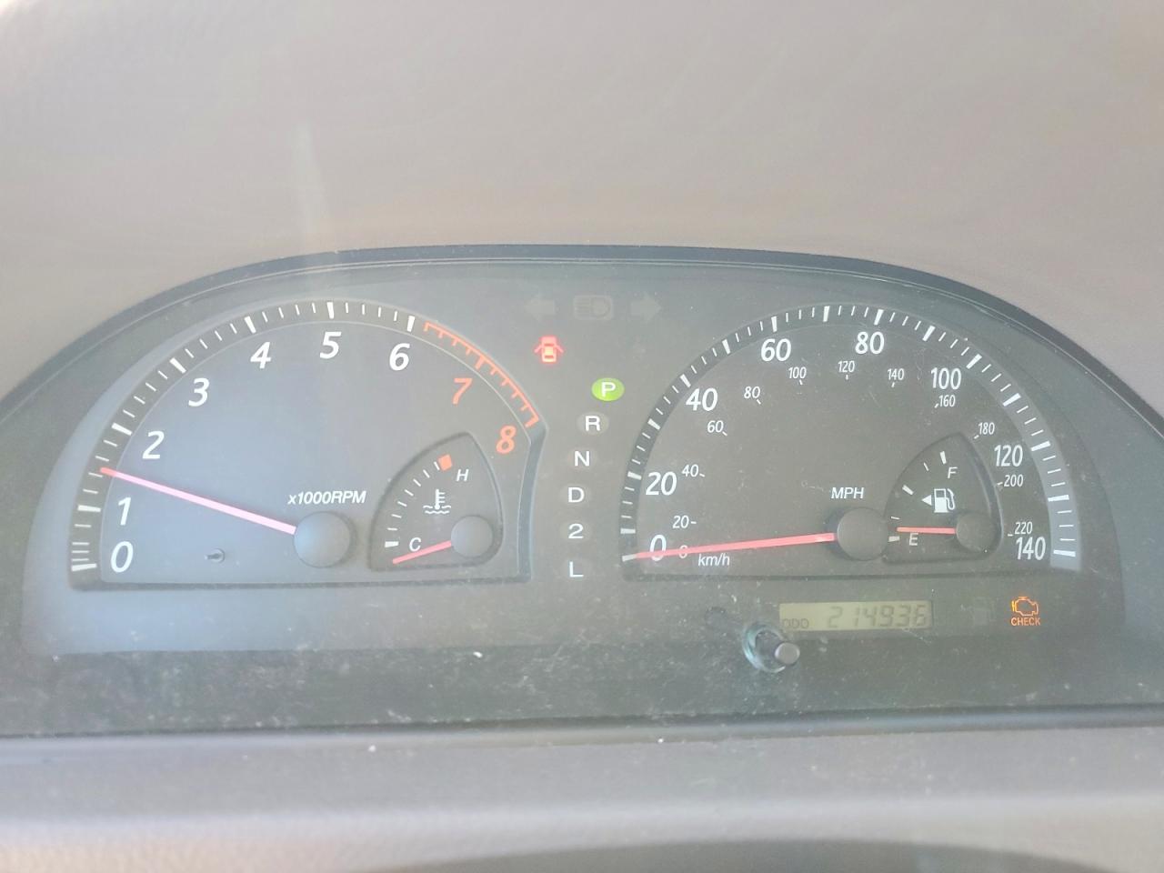 2002 TOYOTA CAMRY LE photo 25