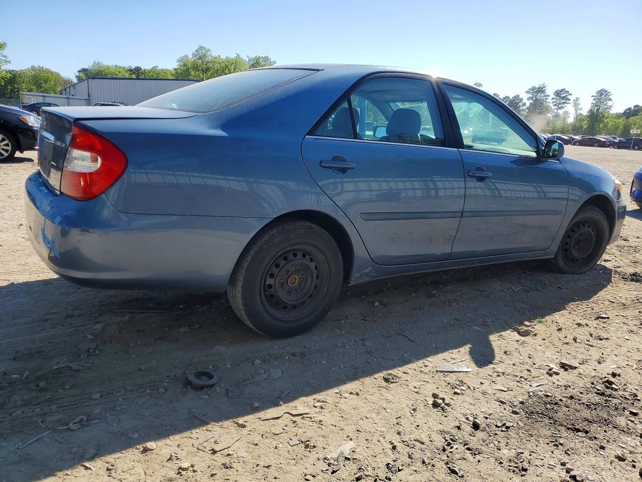 2002 TOYOTA CAMRY LE photo 7
