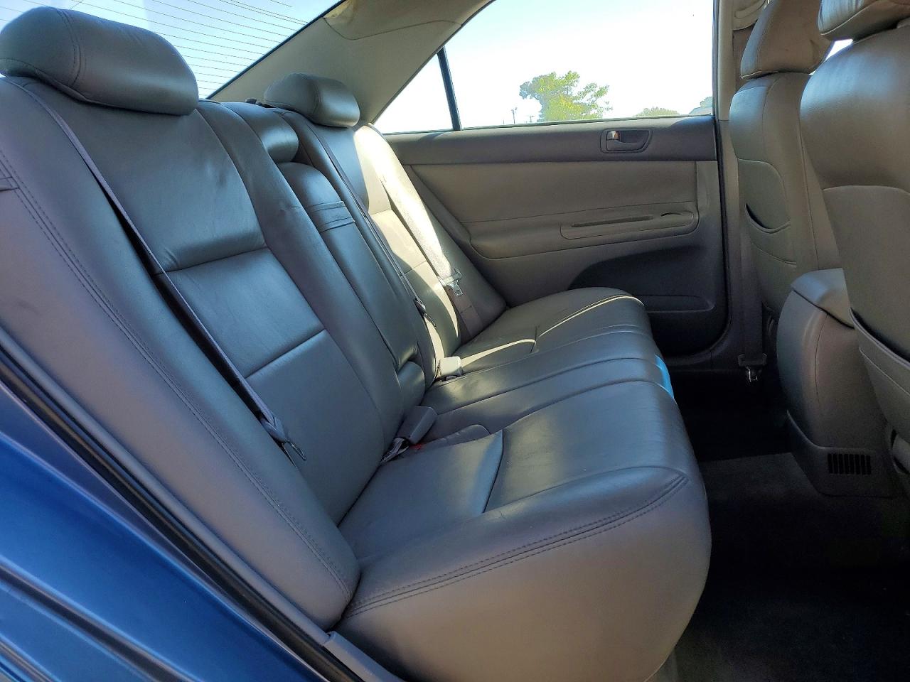 2002 TOYOTA CAMRY LE photo 28