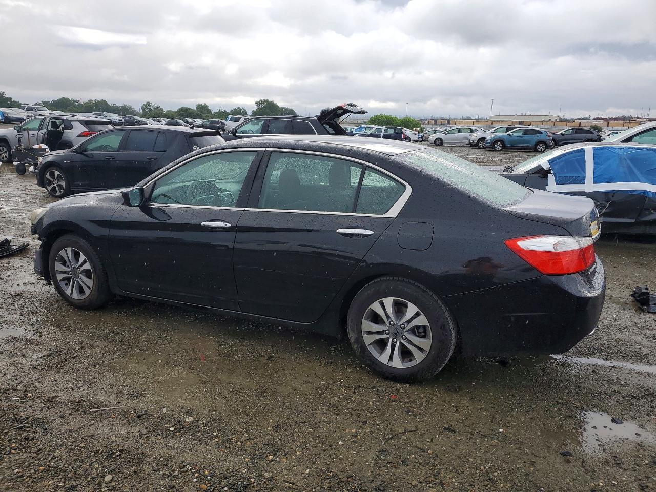 2013 HONDA ACCORD LX photo 4