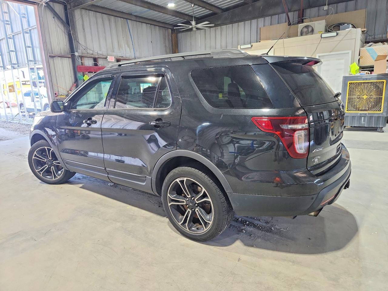 2015 FORD EXPLORER SPORT photo 3