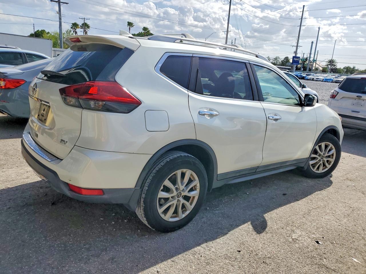 2018 NISSAN ROGUE SV photo 7