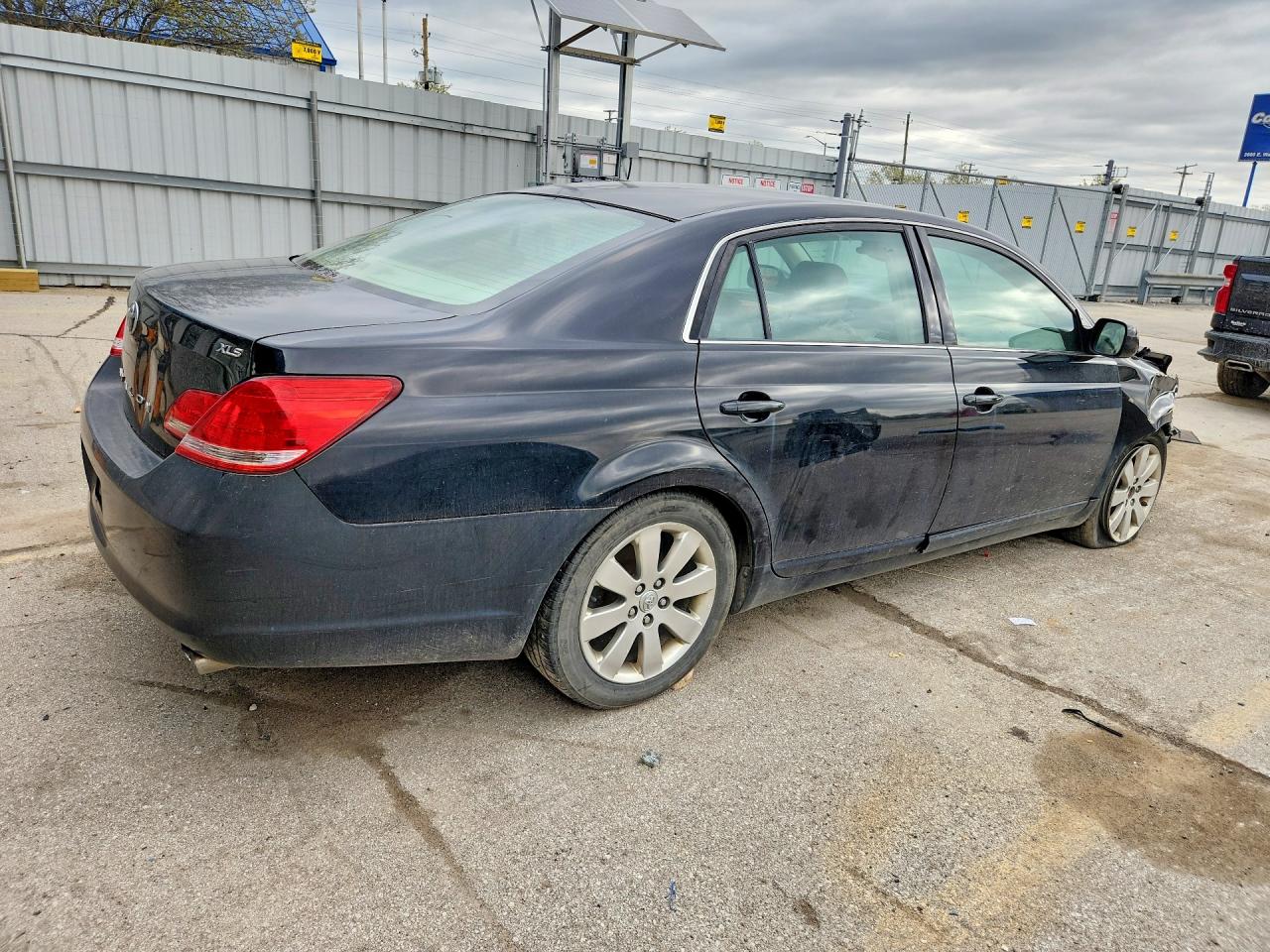 2005 TOYOTA AVALON XLS photo 5