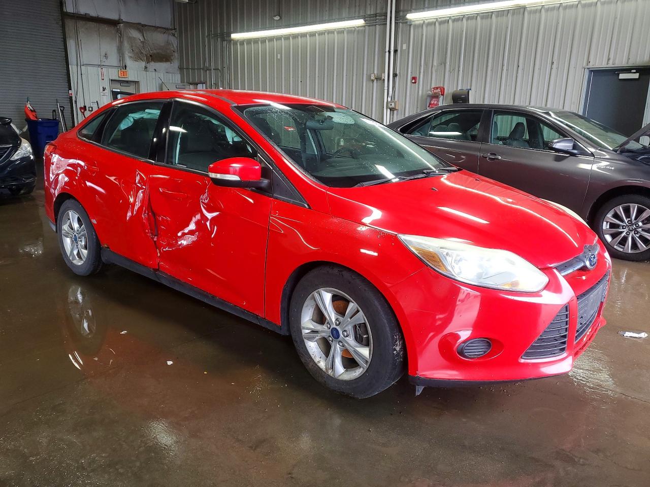 2014 FORD FOCUS SE photo 10