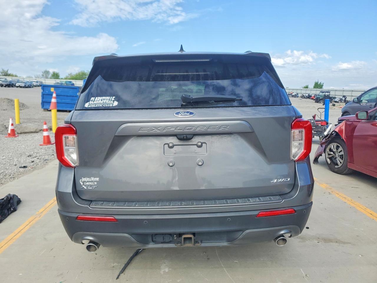 2023 FORD EXPLORER XLT photo 11