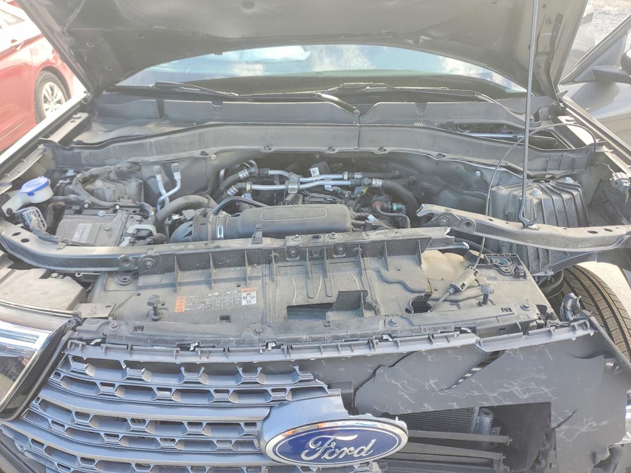 2023 FORD EXPLORER XLT photo 23